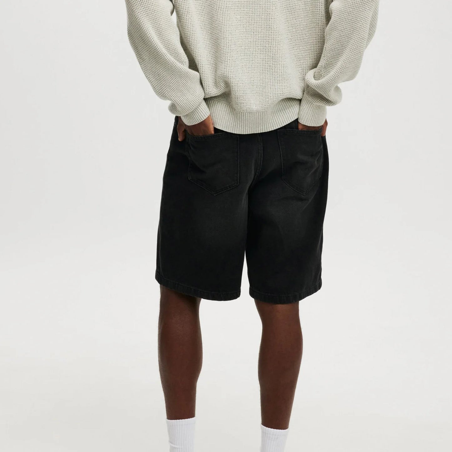 Short jean ample homme